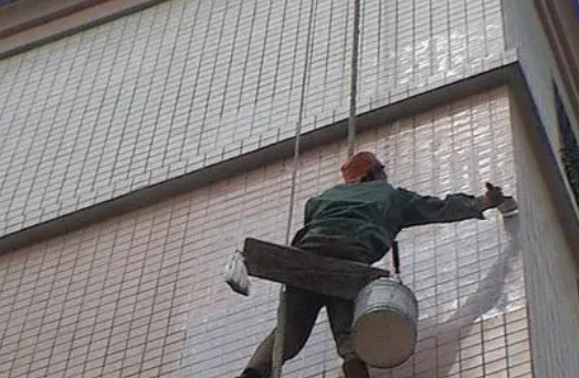 岳阳市卫生间漏水维修公司分享下岳阳市外墙防水的必要性。